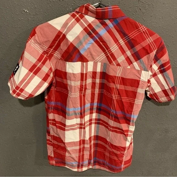 Men’s Under Armor Button Down Shirt - Picture 6 of 6